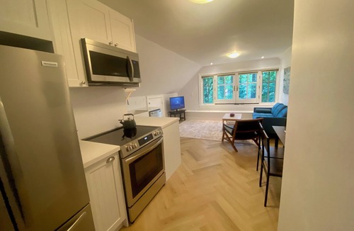 The Beaches Apartment | Newly Available 3rd-Floor Suite with Beach & Lake Access