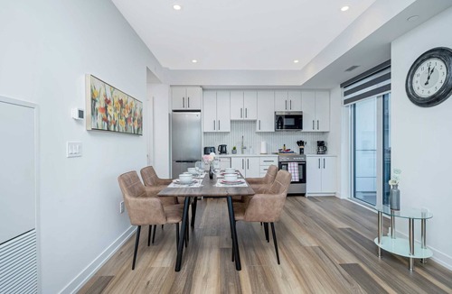 Kitchener Apartment | Newly Built 22nd Floor Condo w Stunning Views