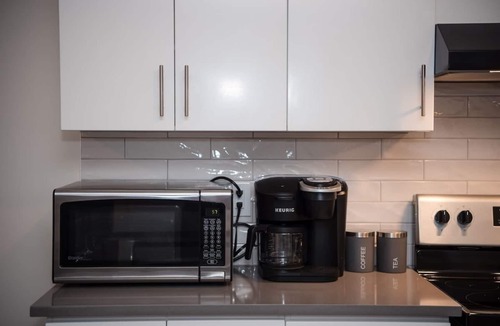 Thorold House | Newly Built, Niagara Cozy Escape