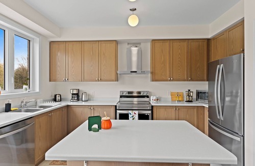 Shelburne House | Newly Crafted Luxury Retreat ~4BR 3.5WR~ Shelburne
