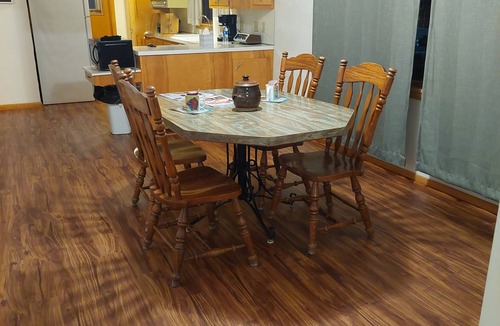 Punxsutawney Apartment | Newly Remodeled 2 Bdrm Apt-downtown-5 min from Gobblers Knob!