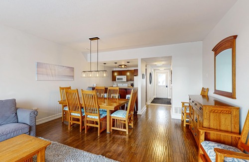 The Blue Mountains Apartment | Newly-Renovated Blue Village Condo w/Free WiFi, Patio, and Private Washer/Dryer
