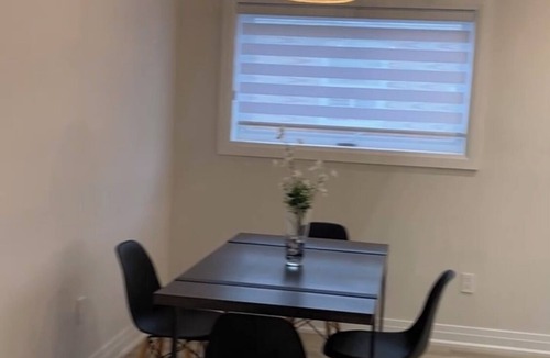 Alderwood House | Newly Renovated 3BR home with parking and wifi - Close to YYZ and dwntwn Toronto