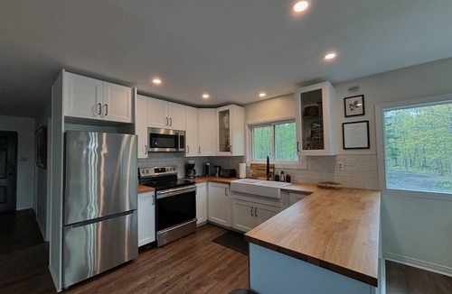 Whitestone Cottage | Newly Renovated 4 Bedroom Cottage on Shawanaga Lake