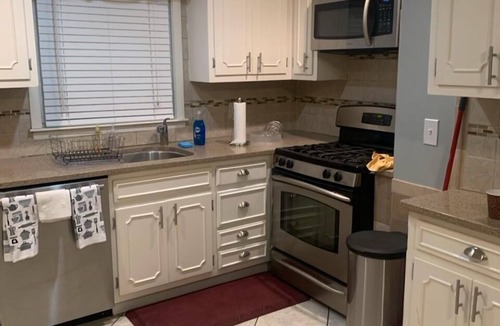 West Orange House | Newly renovated 5 bedroom house!