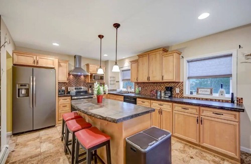 Mount Pocono House | Newly renovated, game room, skiing, sauna, water parks, golf.
