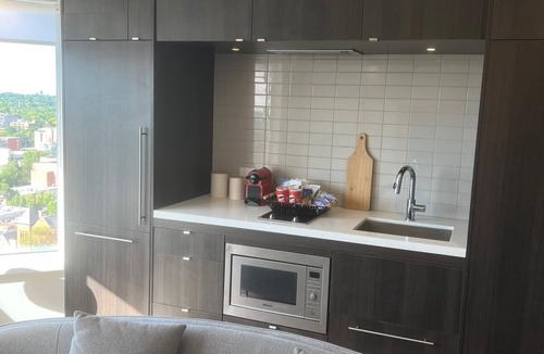 Bloor-Yorkville Condo | Newly Renovated Luxury Condo on Yorkville Ave. in the heart of Toronto.