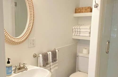 Point Pleasant Cottage | Newly Renovated Private Cottage in the heart of Bay Head