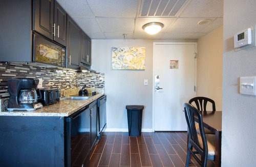 Florida Center Apartment | Newly Renovated Suite, Amazing Water View Best Location to Disney and Universal
