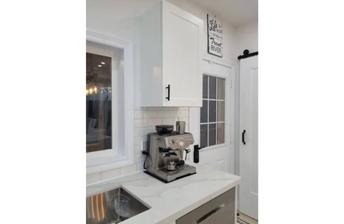 Frankford House | Newly renovated waterfront cottage in Quinte West