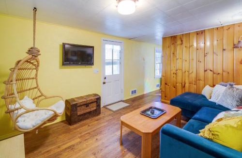 Newport House | Newport Cabin on Diamond Lake w/Private Boat Dock