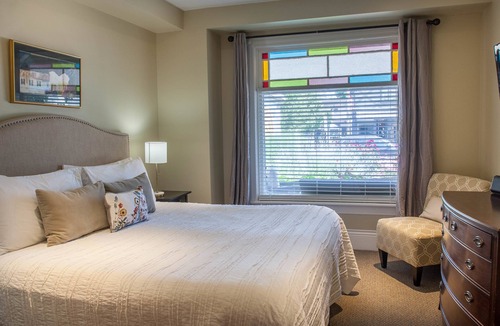 Wellington House | Newsroom Suites