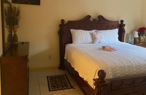 Oak Ridge House | Nextdoor of Milenia Mall/Universal/I-Drive/Disney