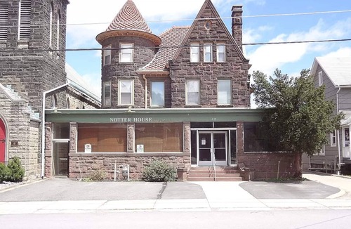 DuBois Apartment | NH5: Charming 1BR in Historic Home