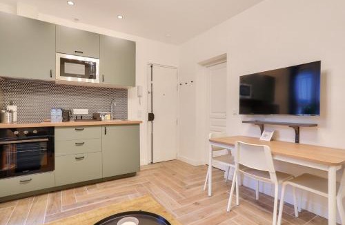 Aubervilliers Apartment | Nice 2BR apartment for 4 people