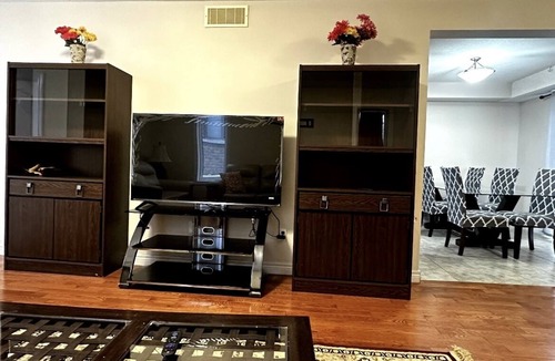 Guelph House | Nice Room at Southend Guelph in a shared (living, kitchen, bathroom) place