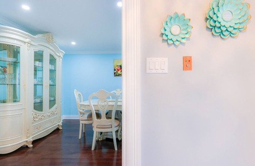 Brampton House | Nicely Upgraded and Decorated House With a Luxurious Touch