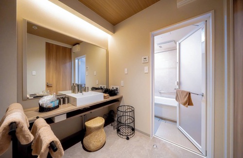 Hatsukaichi Hotel | NonSmoking JapaneseWestern Style SemiSuite Room 2nd Floor 42m2 J203/Hatsukaichi Hiroshima