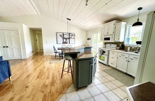 Grey Highlands Cottage | Nordic Nook: Family Retreat with Salt Pool