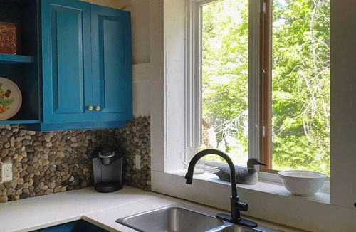 South River Cottage | Northern Retreat, 3BR Rustic Cabin: Lakeview, Private Beach & Dock, Pet Friendly