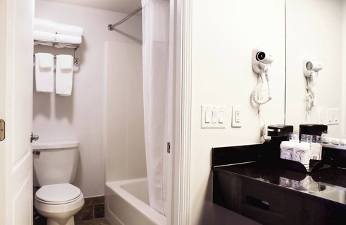 Park Forest Village Hotel | Northland Motel near University - State College, PA