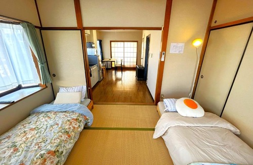 Higashikasai Apartment | Nostalgic Japan apartment - KEMURO