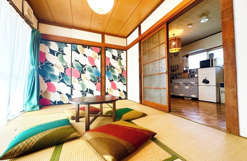 Kita Apartment | Nostalgic Japan! Direct to Shinjuku & Shibuya on JR Station.