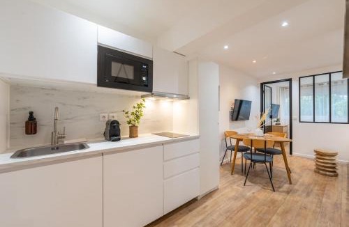 Quartier des Grandes-Carrieres Apartment | Nouveau Appartement Sacré Cœur Cottages 4