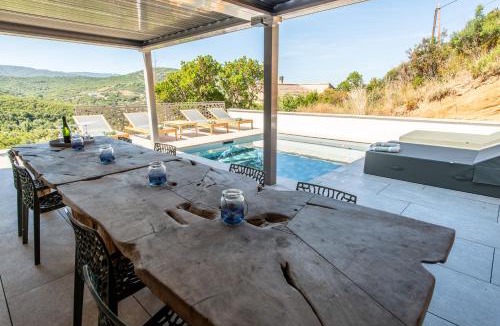 Molini Villa | NOUVEAU ! Maison de standing avec piscine et climatisation entre mer et montagnes
