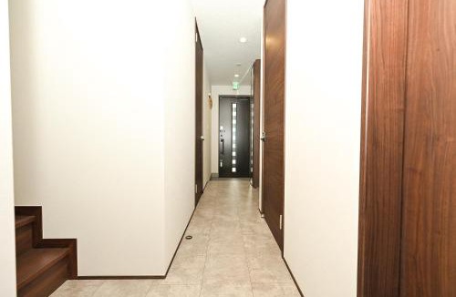 Shinjuku Villa | NY Hotel Premium 1 新宿2階建て3室1バスルーム1シャワー2トイレ