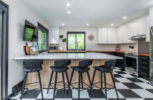 Marble Dale House | NYC-Area Escape Game Room Firepit Chef's Kitchen Near Boarding Schools