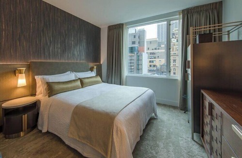 Midtown Resort | NYC | Couples City Getaway | Rooftop + Gym
