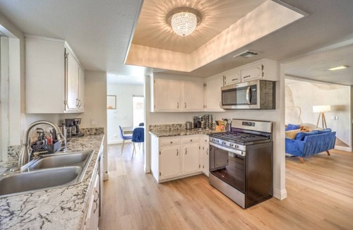 Paradise House | Oasis near STRIP-Lap Pool, Spa, Sauna, Poker, Deck