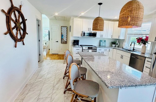 Rehoboth by the Sea House | Ocean Block Dewey Beach Private Parking