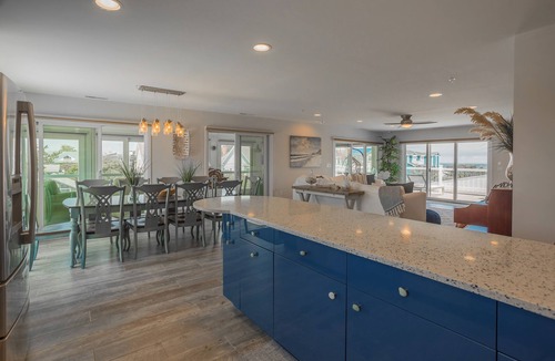 Rehoboth by the Sea Condo | Ocean Block! Downtown Dewey Beach Penthouse with Ocean Views