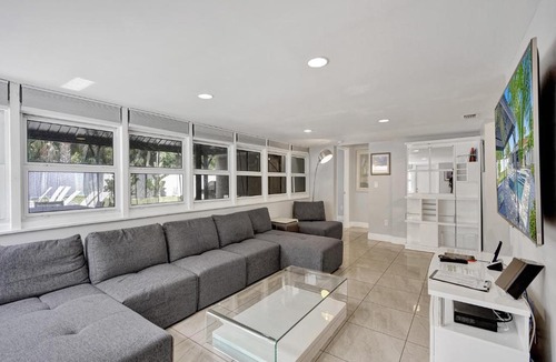 Pompano Beach Villa | Ocean Breeze Villa