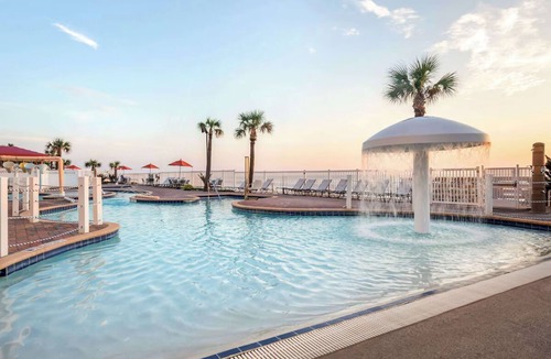 Seminole Park Hotel | Ocean Escape Studio w/Kitchen l Heated Pool by Atlantic Beach