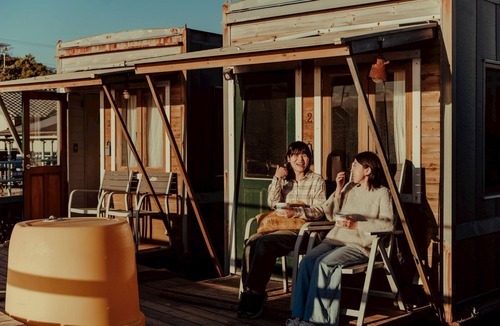 Miura House | Ocean Front】Special stay in a trailer house with a spectacular ocean view｜BBQ ・Fires are allowed｜Pets are allowed