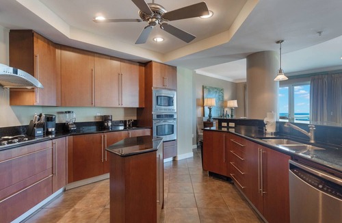 Daytona Beach Condo | Ocean Vistas 1009 Oceanfront 3BD/3BA Condo with huge SE balcony.