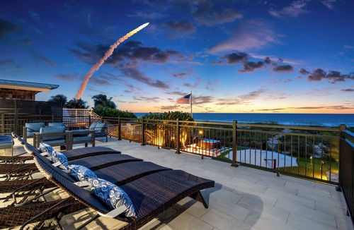 Cocoa Beach House | Oceanfront 6BDRM 4.5BA w/Movie Rm, Game Rm, Hot Tub, Fire Pit, Summer Kitchen