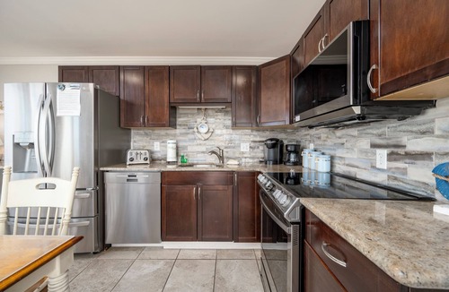 Midtown Ocean City Condo | Oceanfront condos with 3 night minimum rentals and linens included!