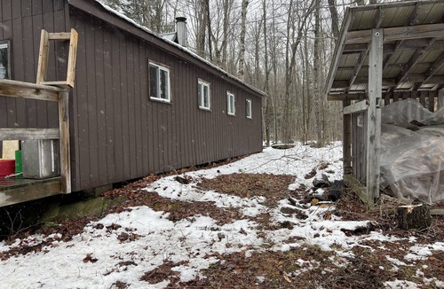 Unorganized North East Parry Sound Cabin | Off-Grid Forest Cabin on Beautiful Lake in Almaguin Highlands