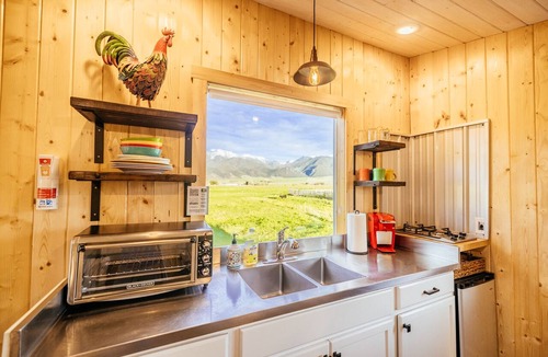 Whitehall House | Off-grid tiny home farm stay with incredible mountain views!