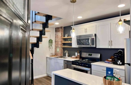Verona Apartment | Off Street Reserved Parking, Full Kitchen, Newly Renovated