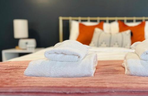 Verona Apartment | Off Street Reserved Parking, Full Kitchen, Newly Renovated