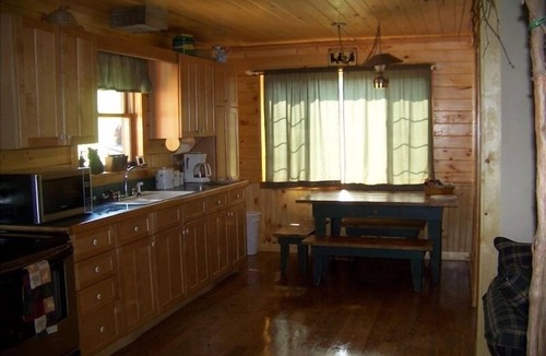 Middlebury Center Cabin | OFF THE BEATEN PATH BEAUTIFUL PRIVATE CABIN WIFI WELLSBORO ENJOY A SPRING VISIT
