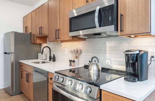 Old City Apartment | Old City - Luxury Waterview Penthouse The Heritage