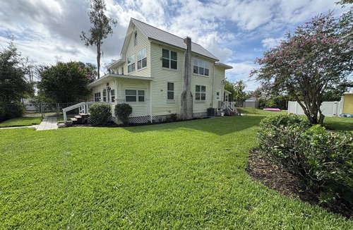 Eustis House | Old Florida Charm