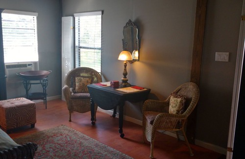 Myakka City Apartment | Old Myakka studio. Top location for birding and wildlife viewing!