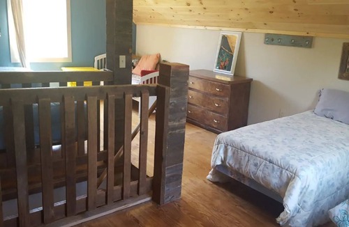 Susquehanna House | Olivia House is a old farm house that has been updated!